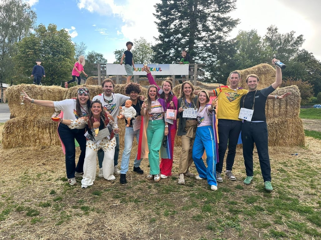 SummerCourse_2025_Managers_en_hun_Managers_Blur-1